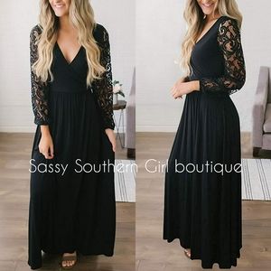 ⭐🆕 Boho black lace sleeve jersey maxi dress
